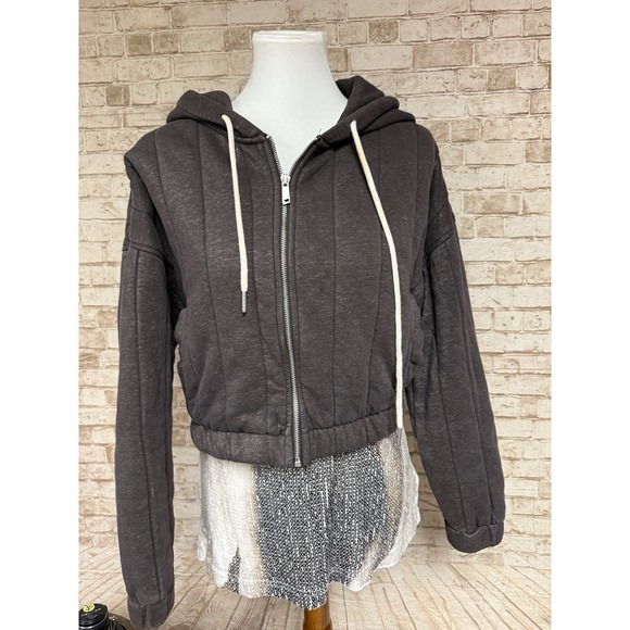 Urban Outfitters Tops - Urban Outfitters Small Brown Quilted Crop Hoodie Full Zip Soft Cozy Streetwear S